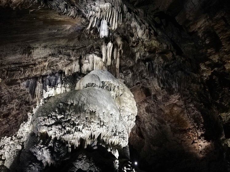 Foto Caverna de Rochefort BÃ©lgica