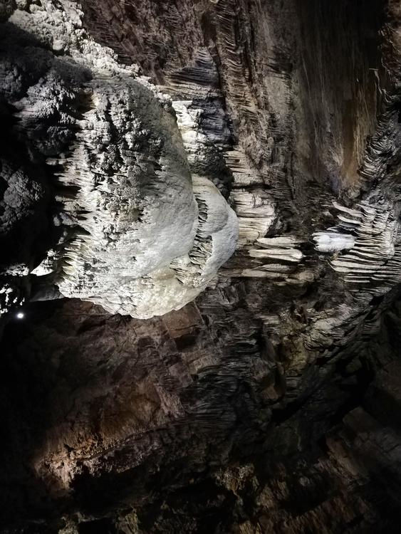 Caverna de Rochefort BÃ©lgica