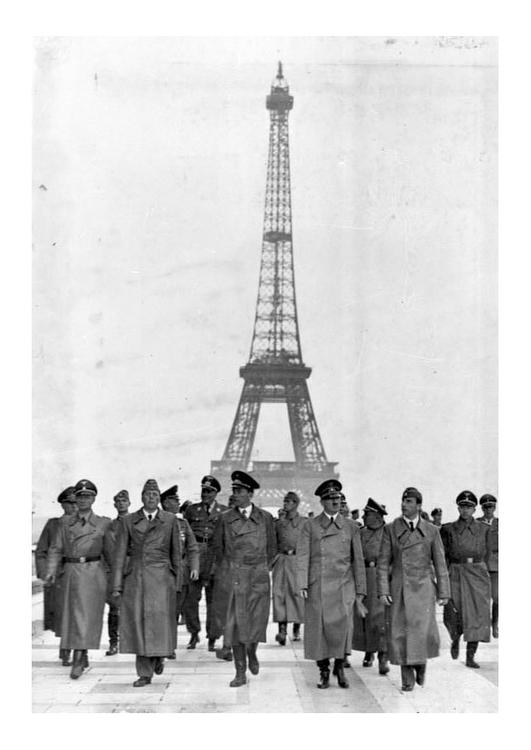 Hitler na Torre Eiffel 