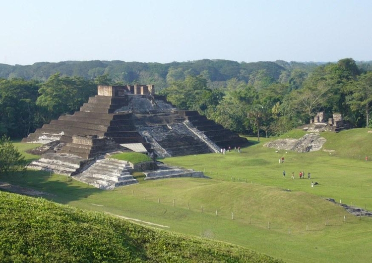 Foto templo Maya Comalcalco