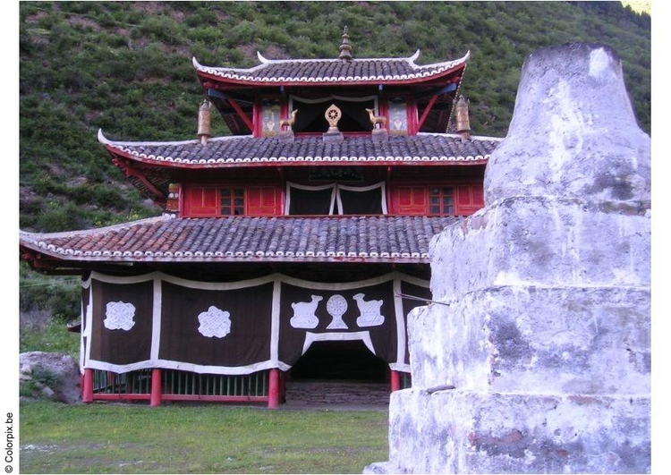 Foto templo no vilarejo