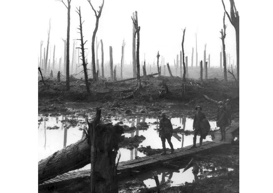 Foto campo de batalha na Primeira Guerra Mundial