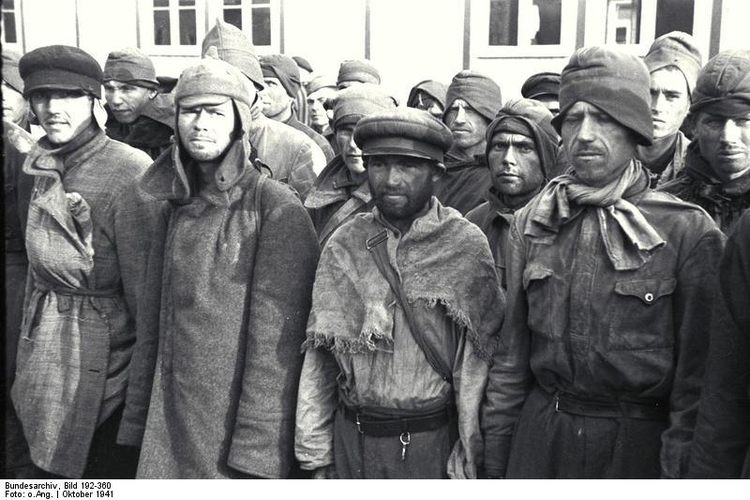 Foto campo de concentraÃ§Ã£o Mauthausen - prisioneiros de guerra russos (2) 