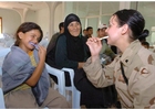 escovando os dentes