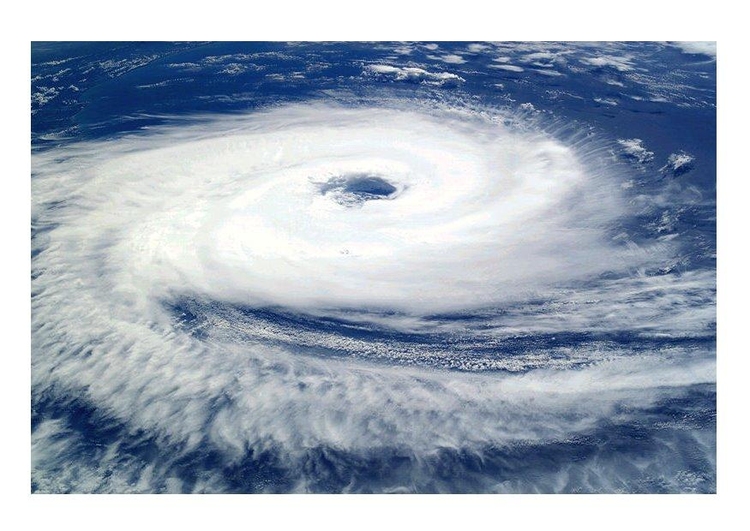 Foto furacÃ£o Katrina marÃ§o de 2004