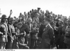 Fotos Oste - Hitler passando revista nas tropas