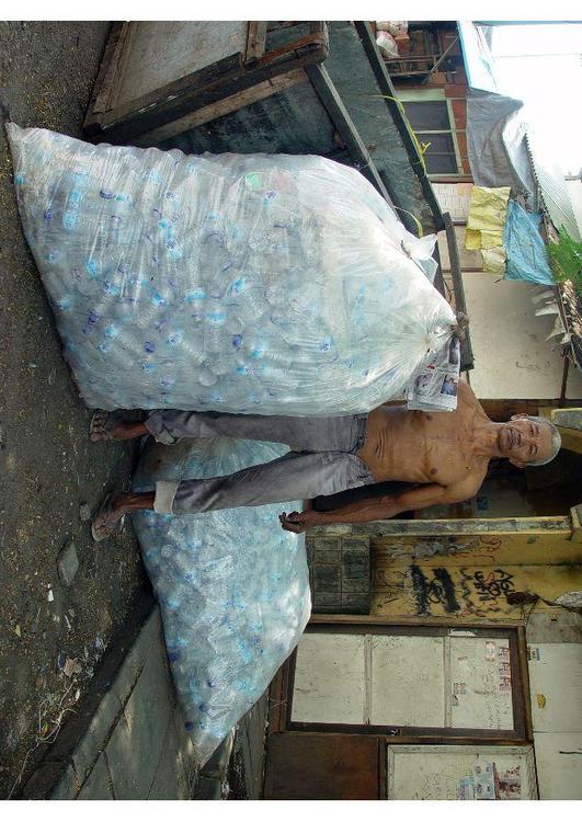 separando lixo reciclÃ¡vel, favela em Jakarta
