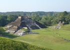Foto templo maya comalcalco