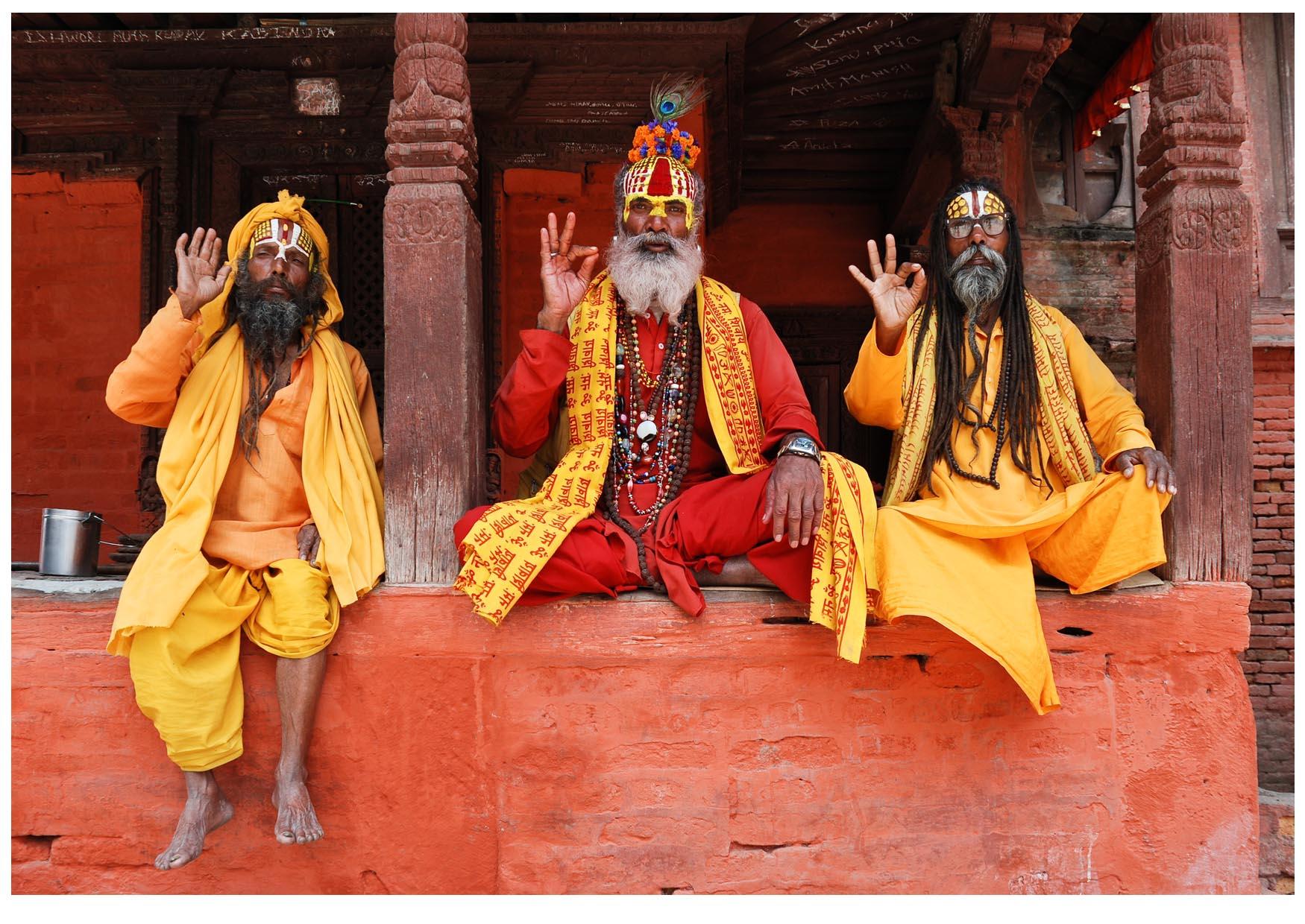3 sadhus (homens sagrados hindus) no nepal Foto 3 sadhus (homens sagrados hindus) no nepal