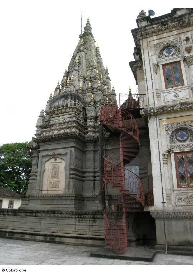 Foto parte traseira de templo