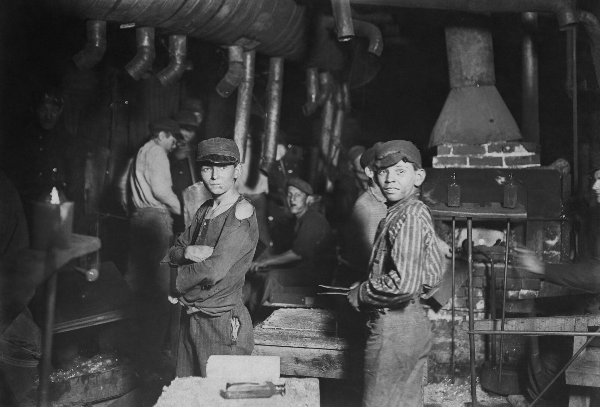 trabalho infantil - vidrarias 1908 Foto trabalho infantil - vidrarias 1908