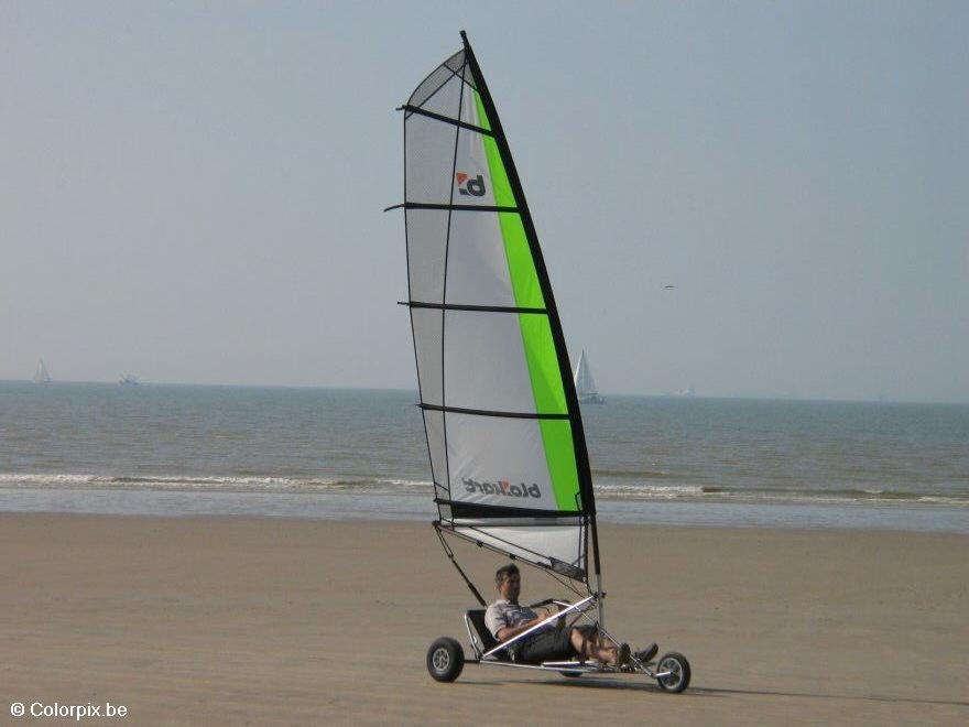 wndsurf na areia Foto wndsurf na areia